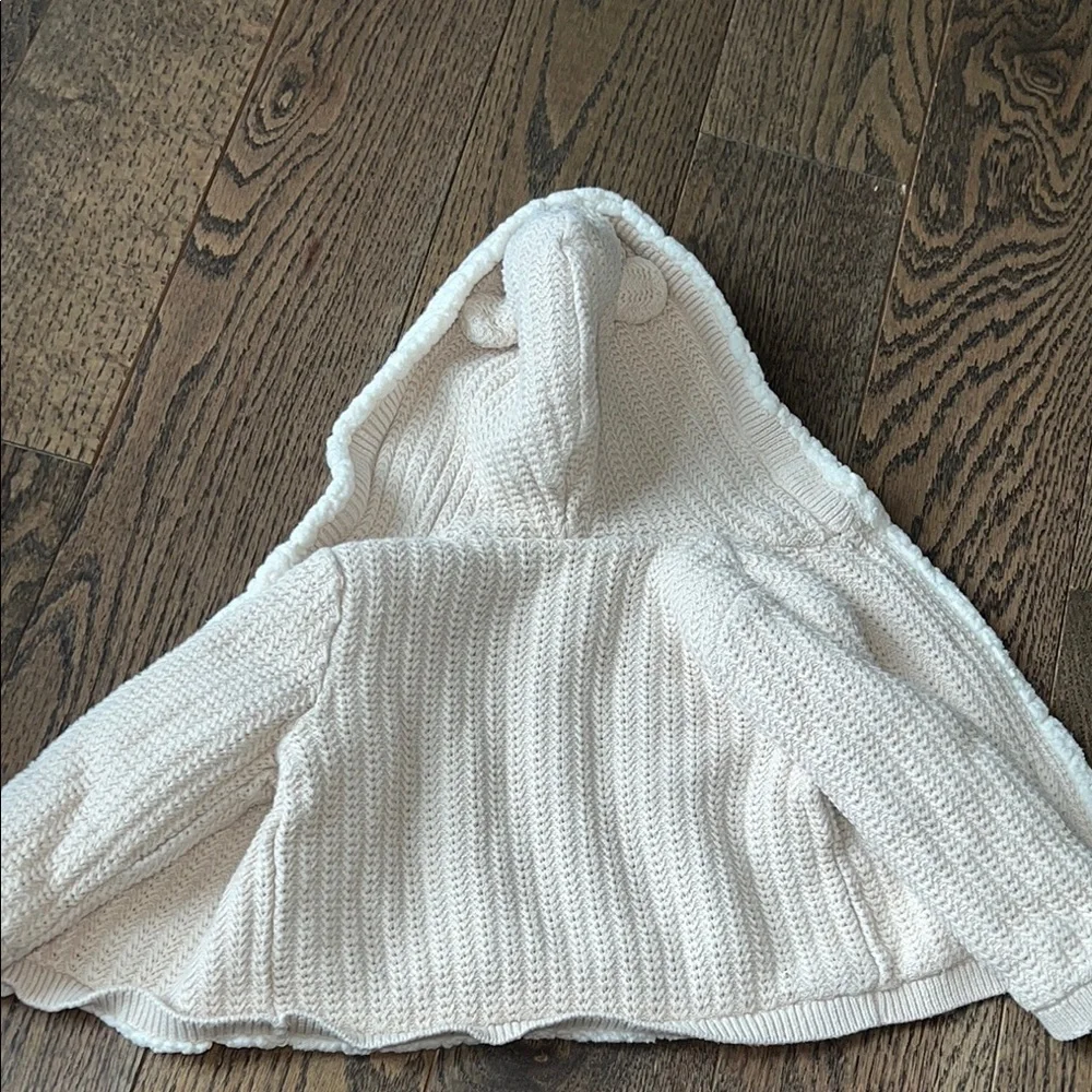 Tommy Bahama charming cream